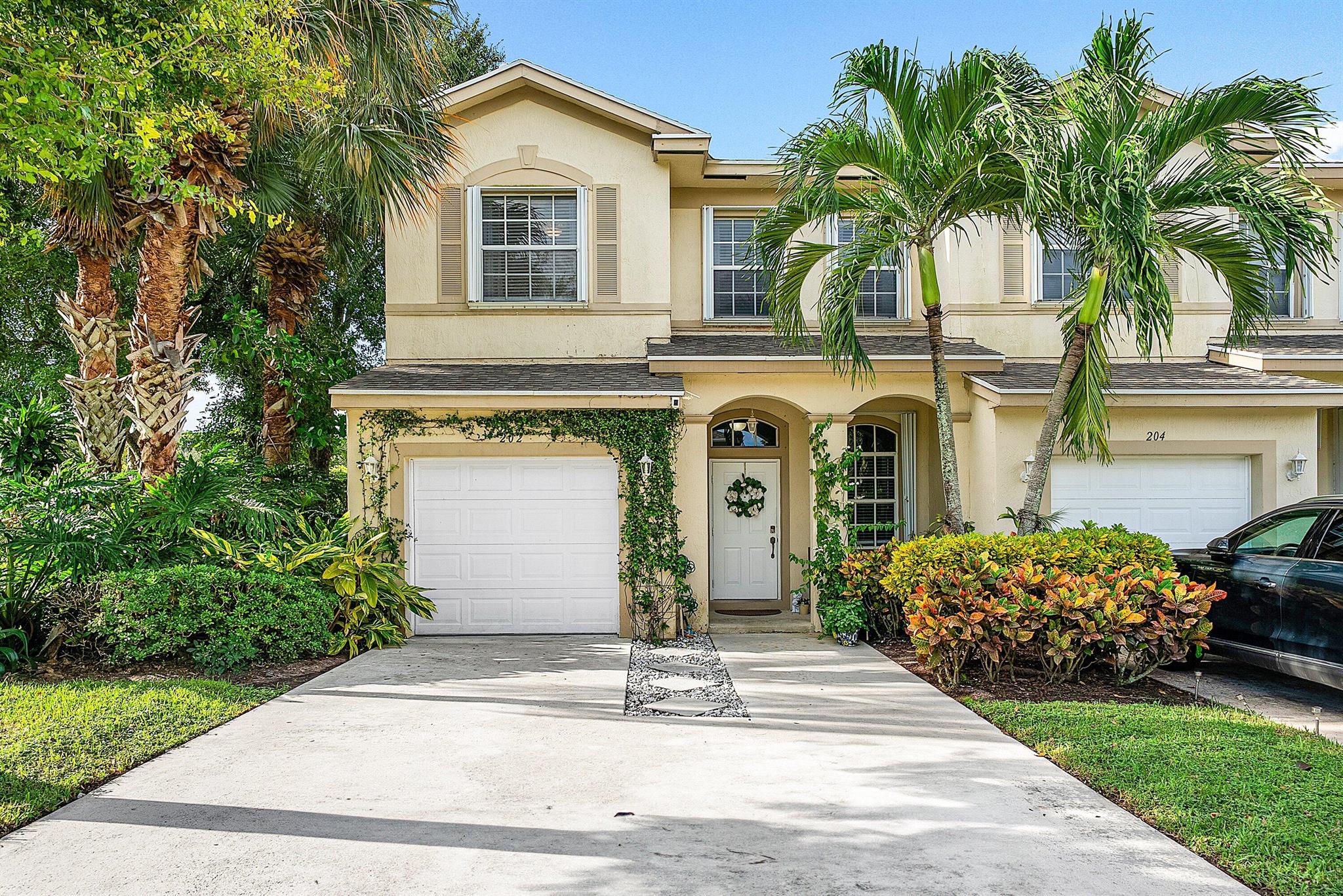 202 Elm Way