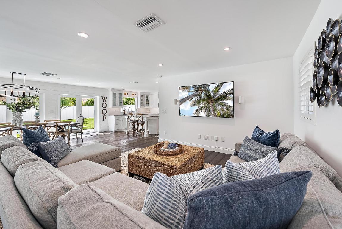 8 Windsor Rd Jupiter, FL 33469