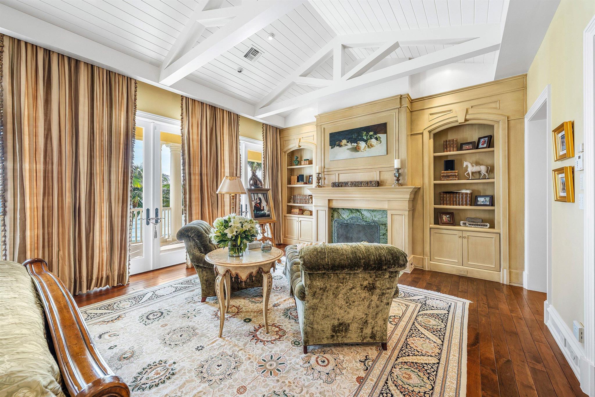 1083 Hillsboro Mile Hillsboro Beach, FL 33062