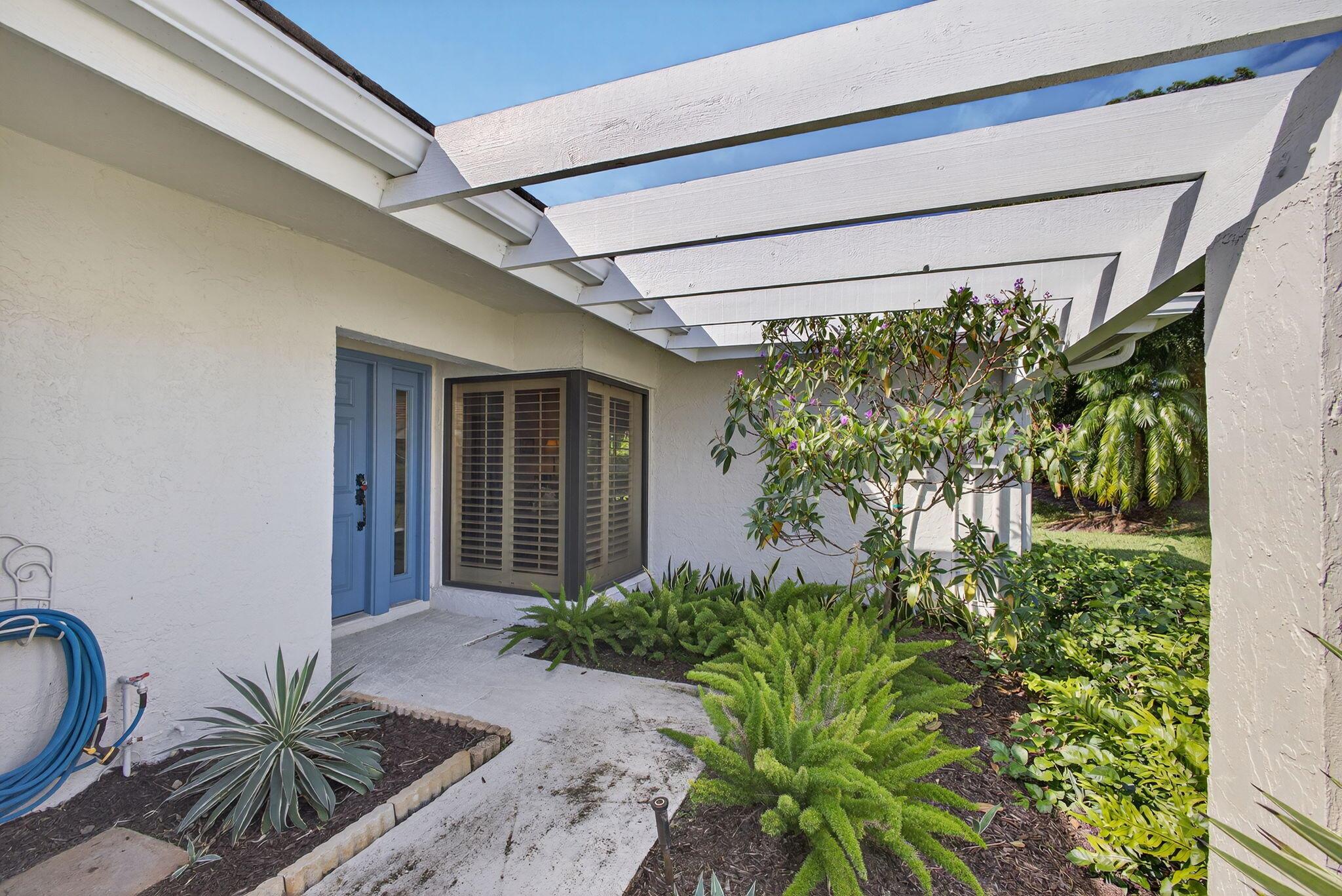 3644 Freshwater Dr Jupiter, FL 33477