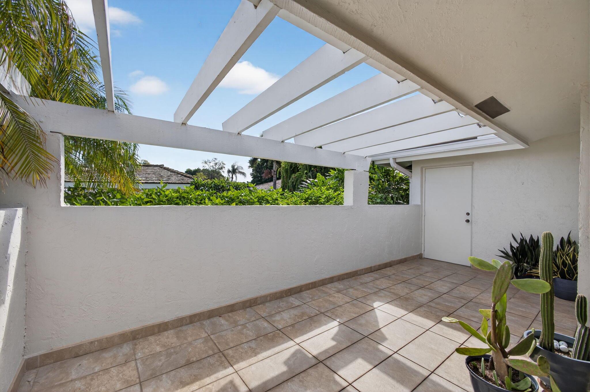 3644 Freshwater Dr Jupiter, FL 33477