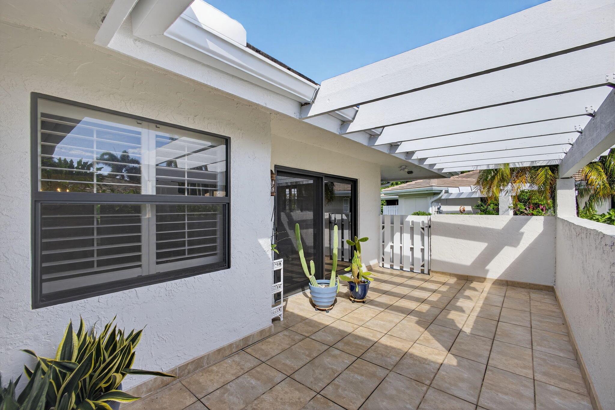 3644 Freshwater Dr Jupiter, FL 33477