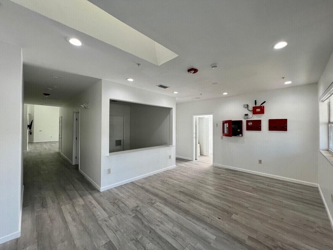 1020 N Riverside Dr Pompano Beach, FL 33062