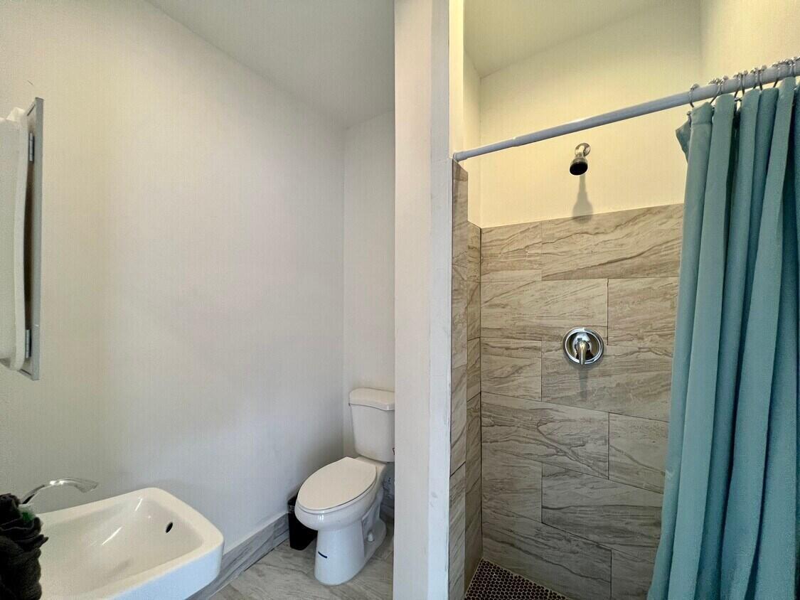 1020 N Riverside Dr Pompano Beach, FL 33062