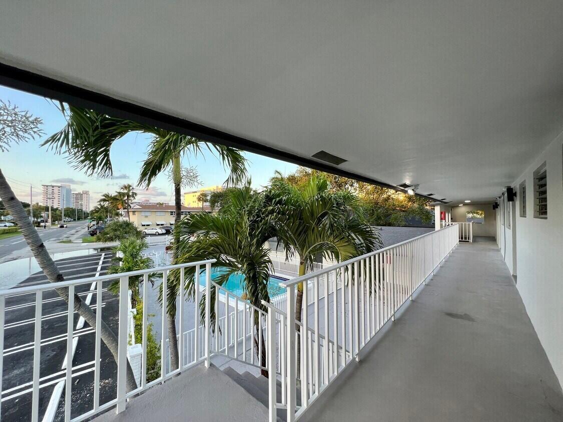 1020 N Riverside Dr Pompano Beach, FL 33062