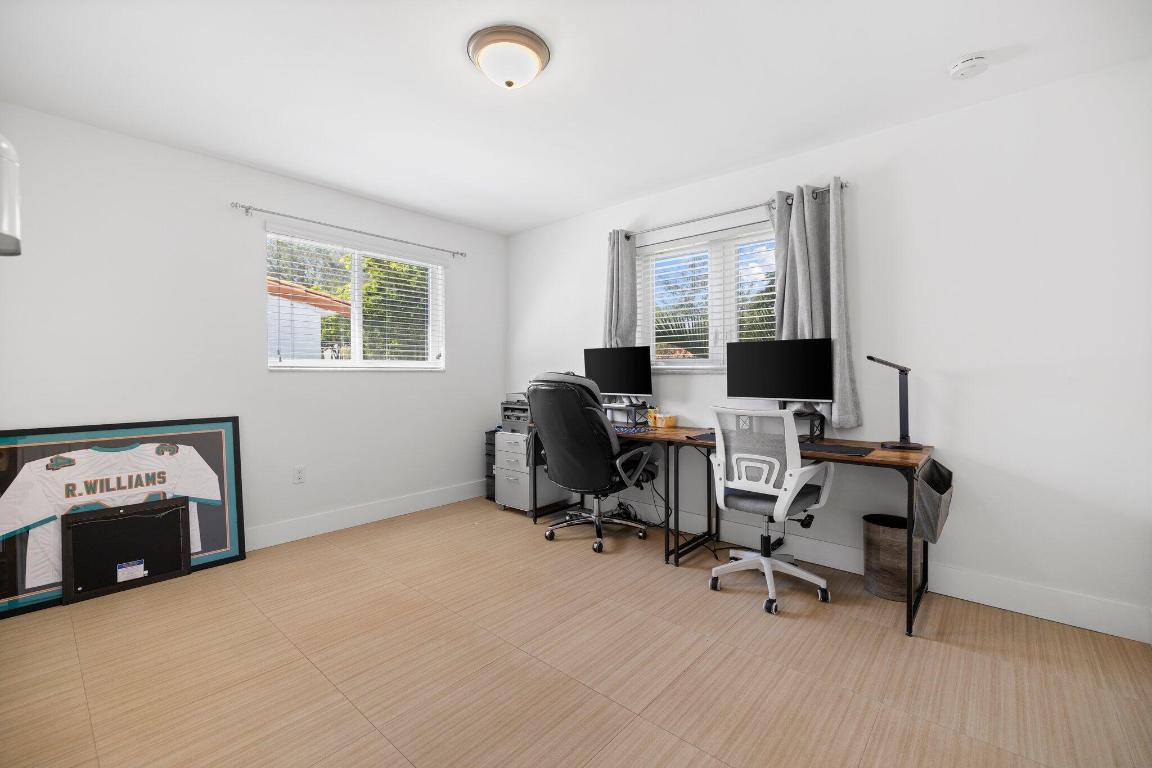 811 Capri St Coral Gables, FL 33134