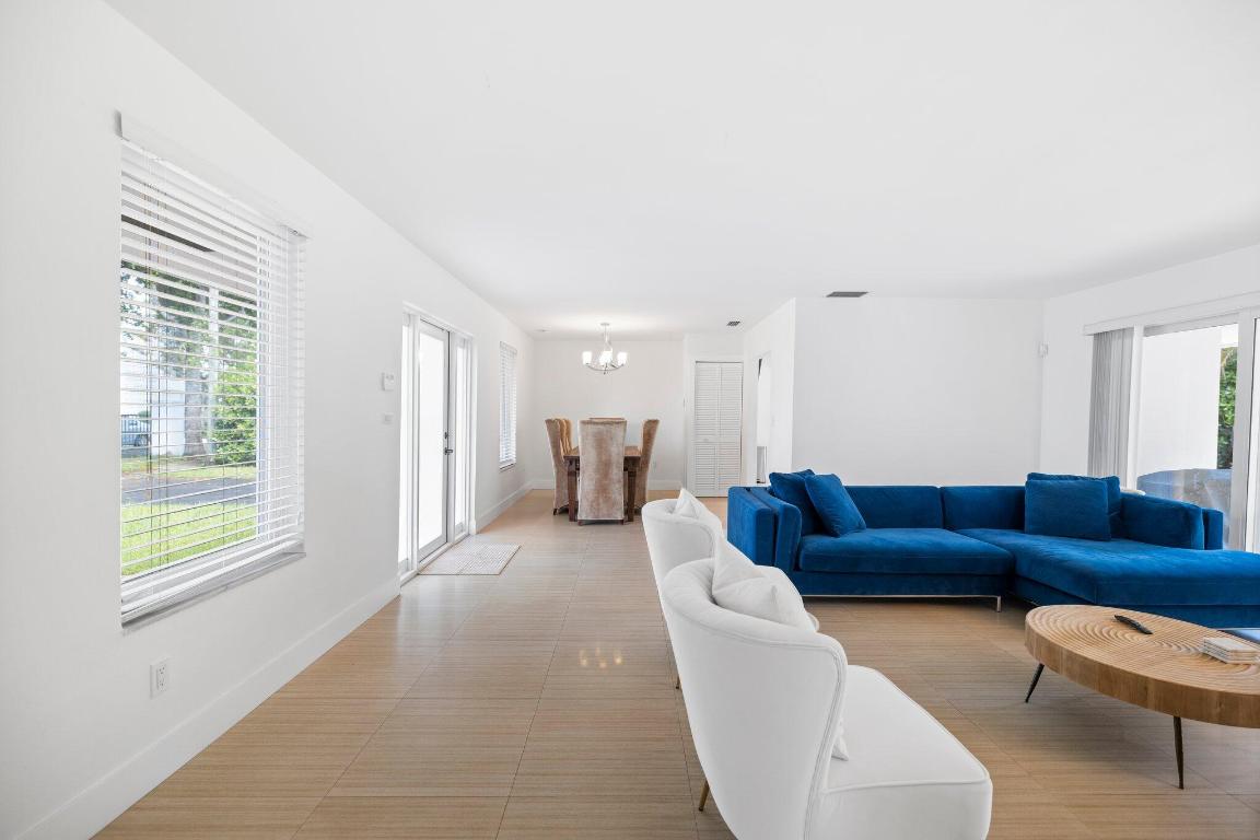 811 Capri St Coral Gables, FL 33134