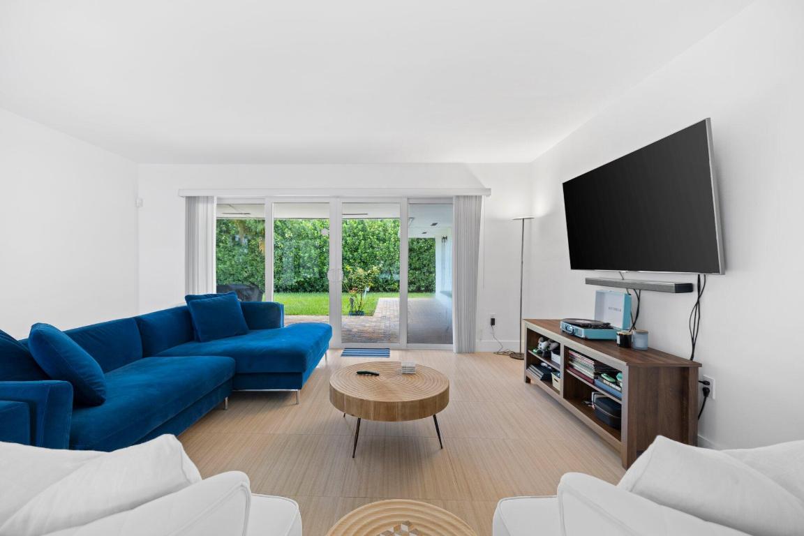 811 Capri St Coral Gables, FL 33134