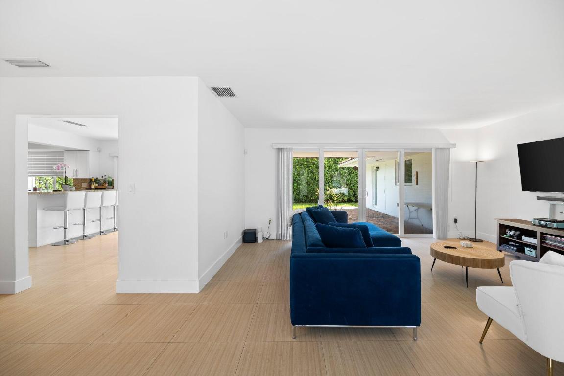 811 Capri St Coral Gables, FL 33134