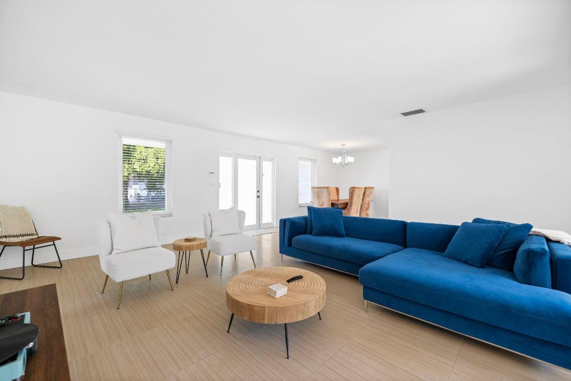 811 Capri St Coral Gables, FL 33134