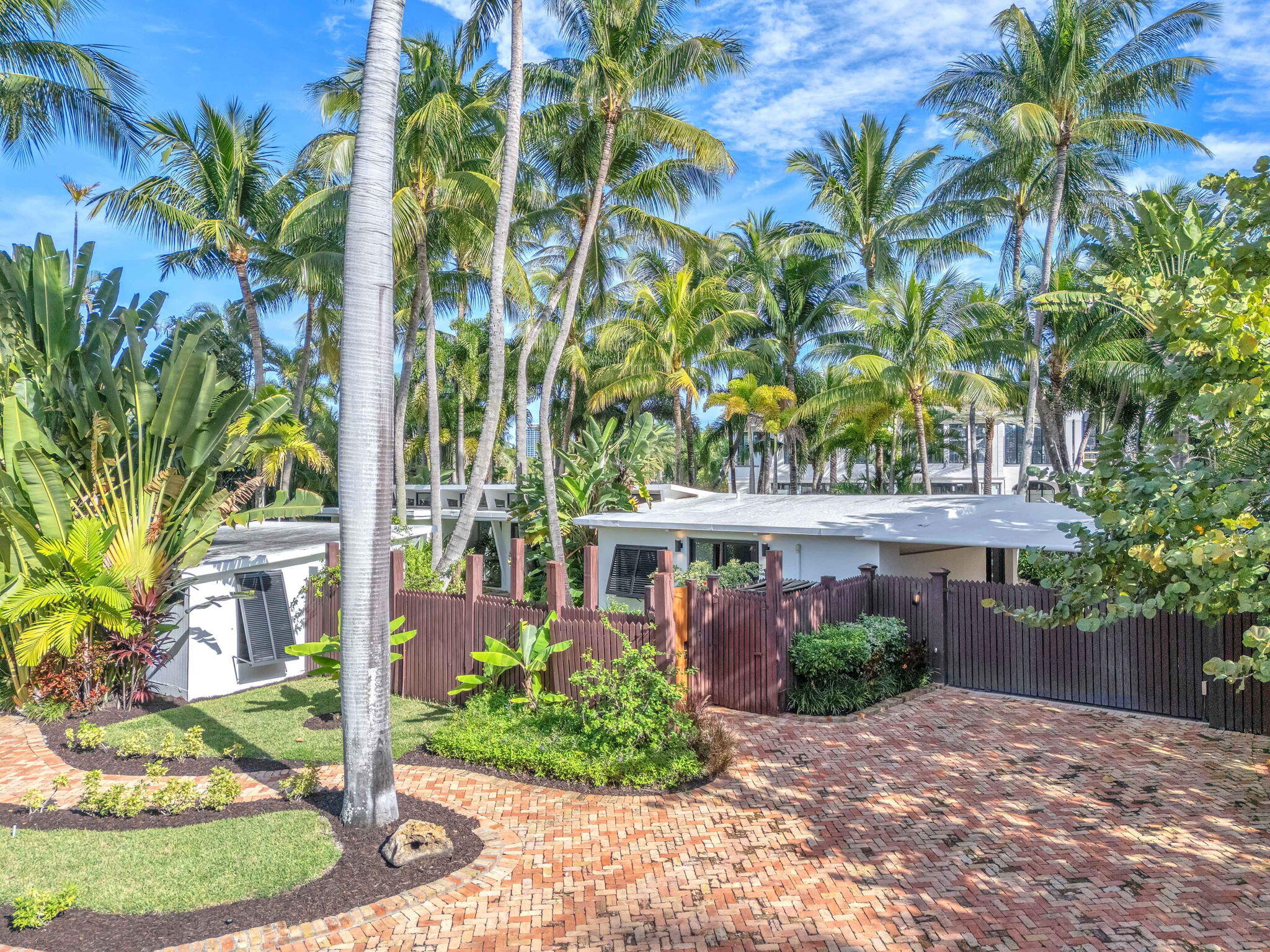 302 Coral Way Fort Lauderdale, FL 33301