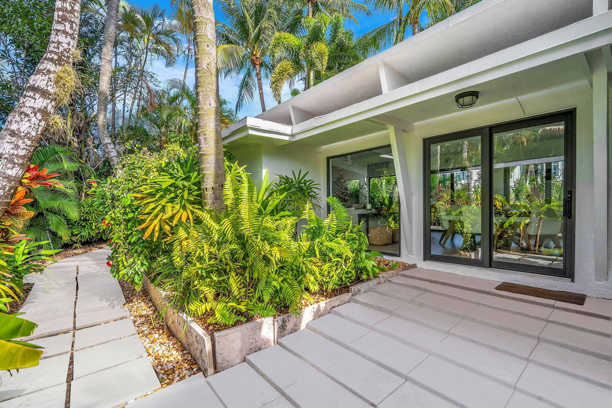 302 Coral Way Fort Lauderdale, FL 33301