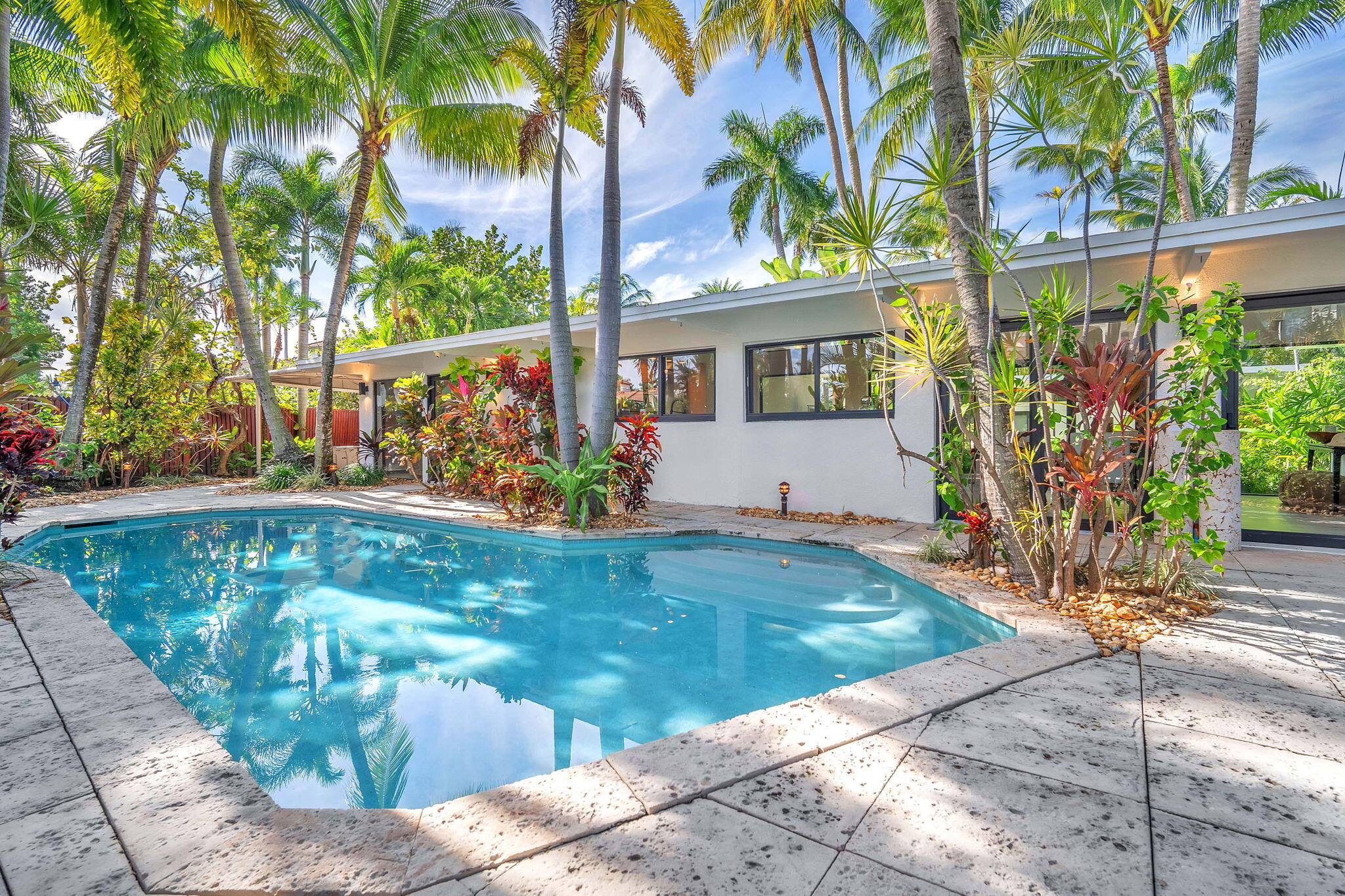 302 Coral Way Fort Lauderdale, FL 33301