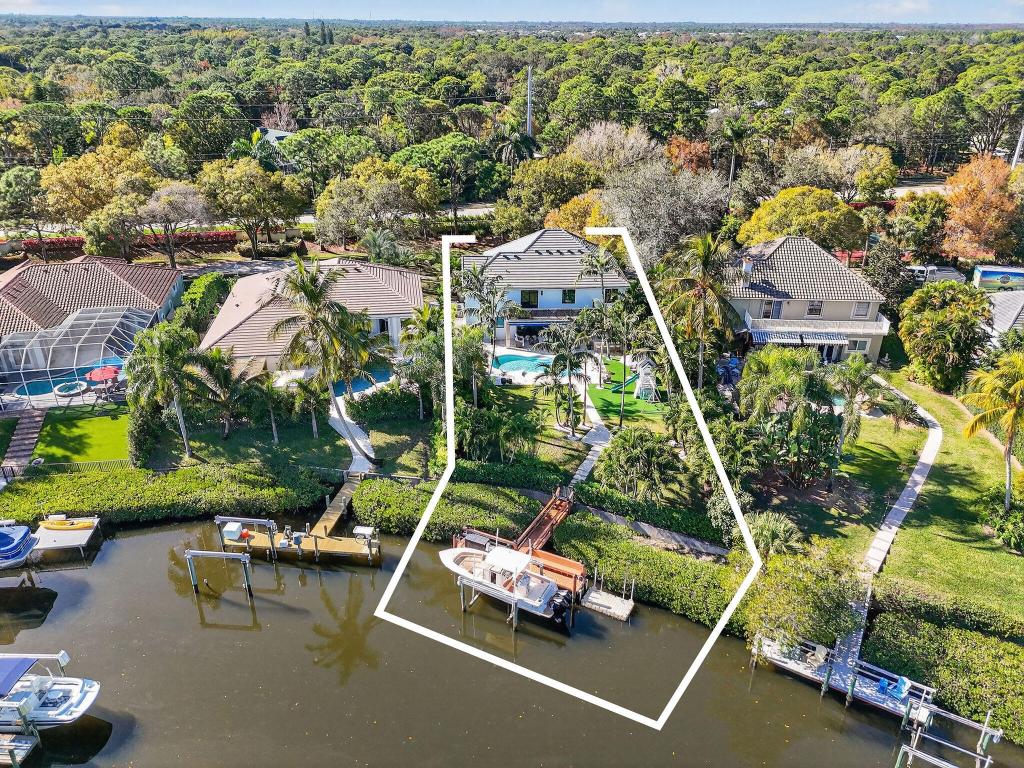 19954 Loxahatchee Pointe Jupiter, FL 33458