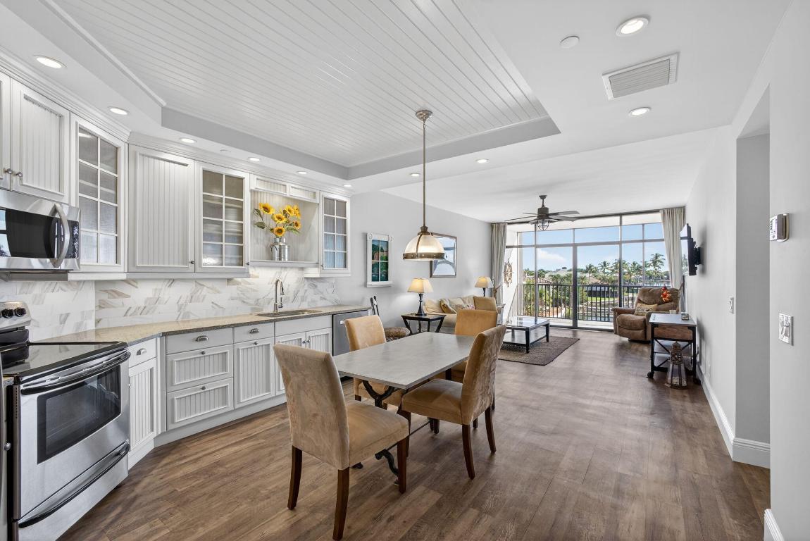 11370 Twelve Oaks #417