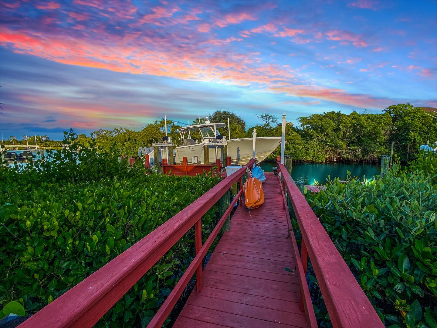 18989 SE Windward Is Jupiter, FL 33458