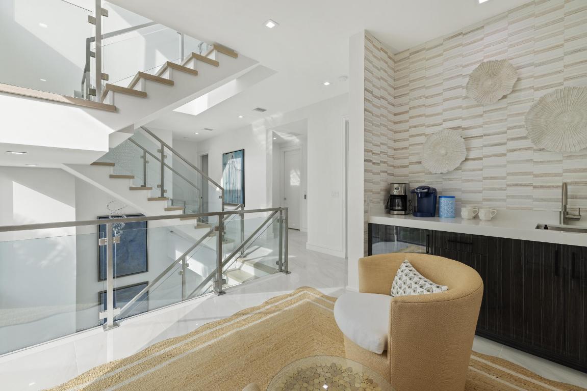 402 Ocean One Juno Beach, FL 33408