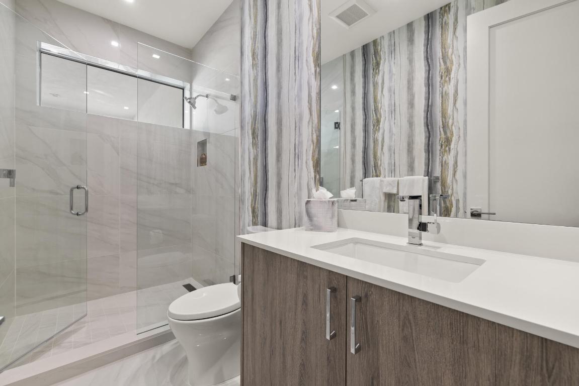 402 Ocean One Juno Beach, FL 33408