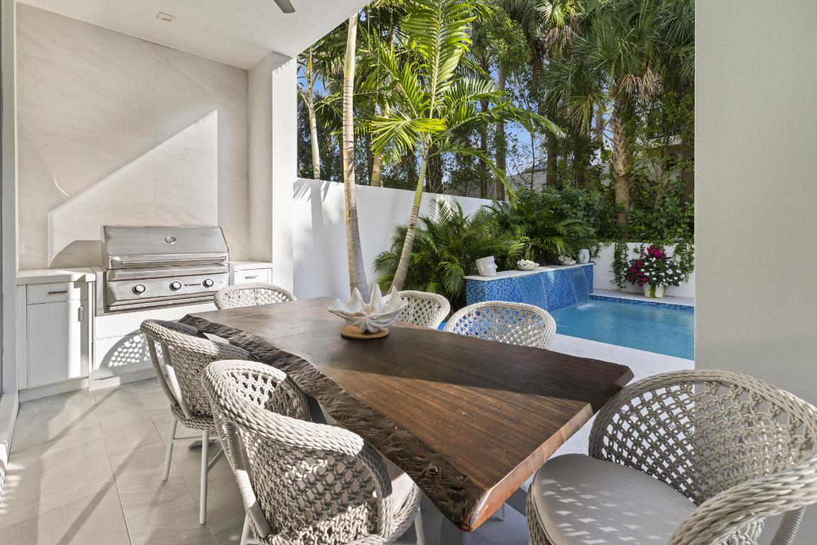 402 Ocean One Juno Beach, FL 33408