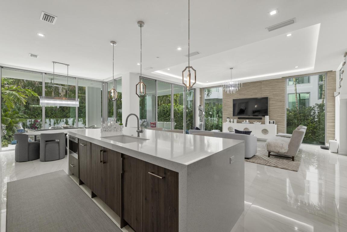 402 Ocean One Juno Beach, FL 33408