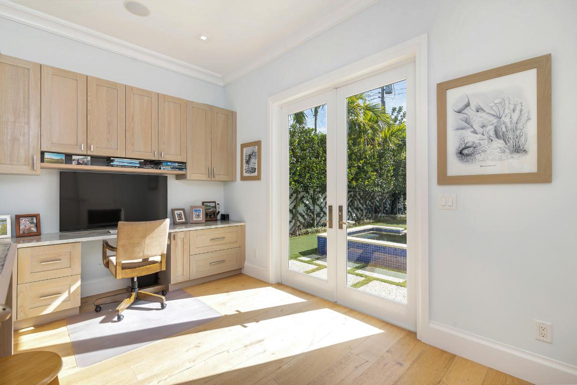 222 Arlington West Palm Beach, FL 33405