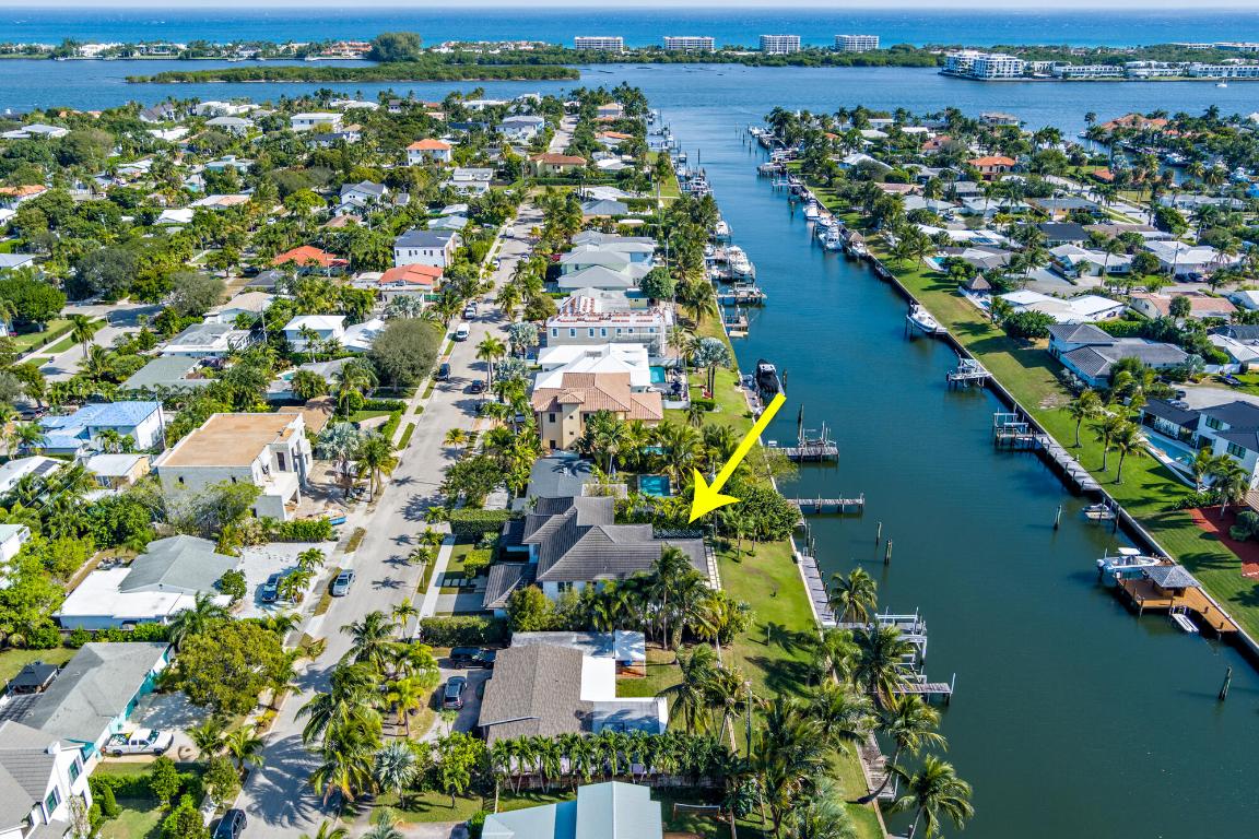 222 Arlington West Palm Beach, FL 33405