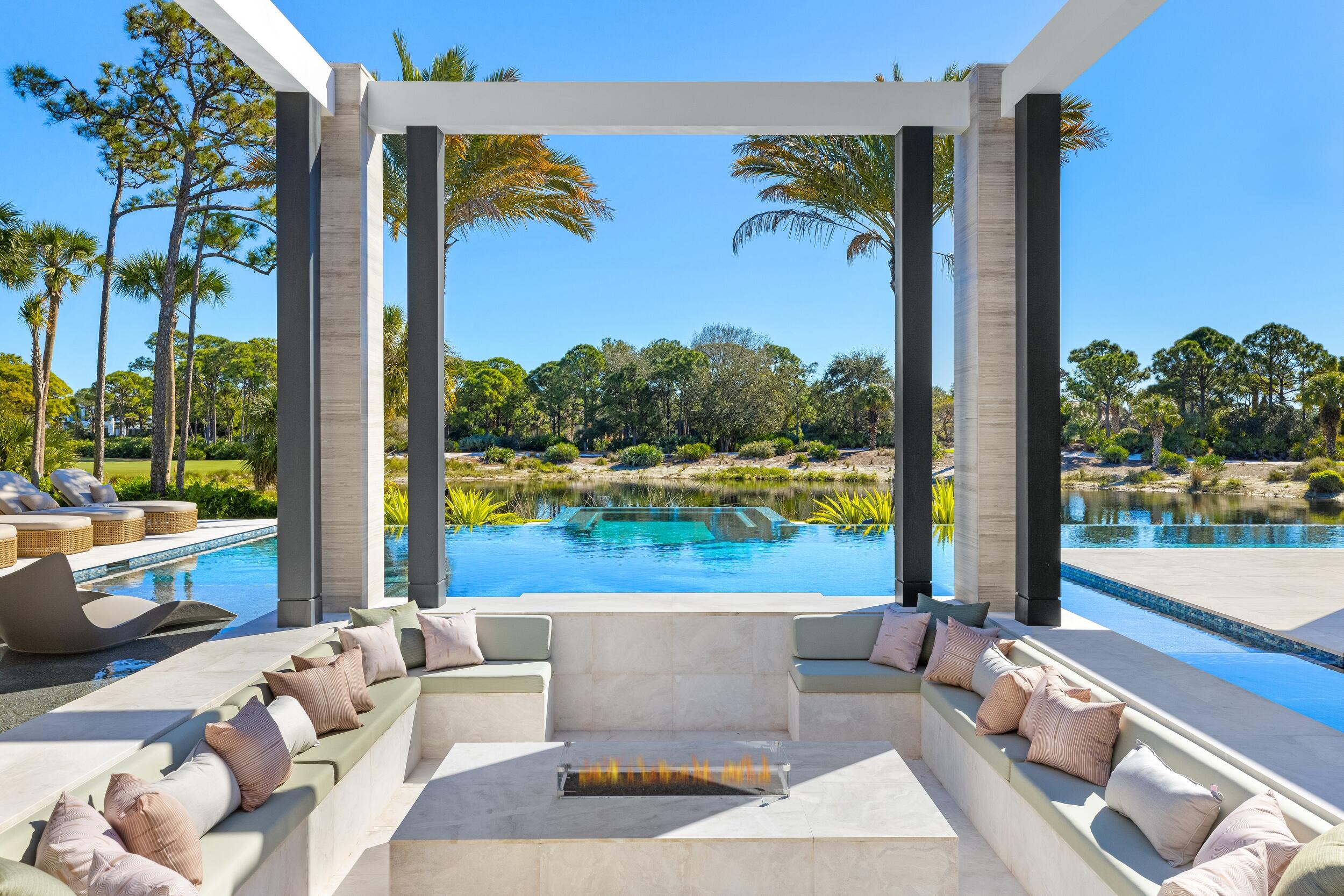 228 Bears Clb Jupiter, FL 33477