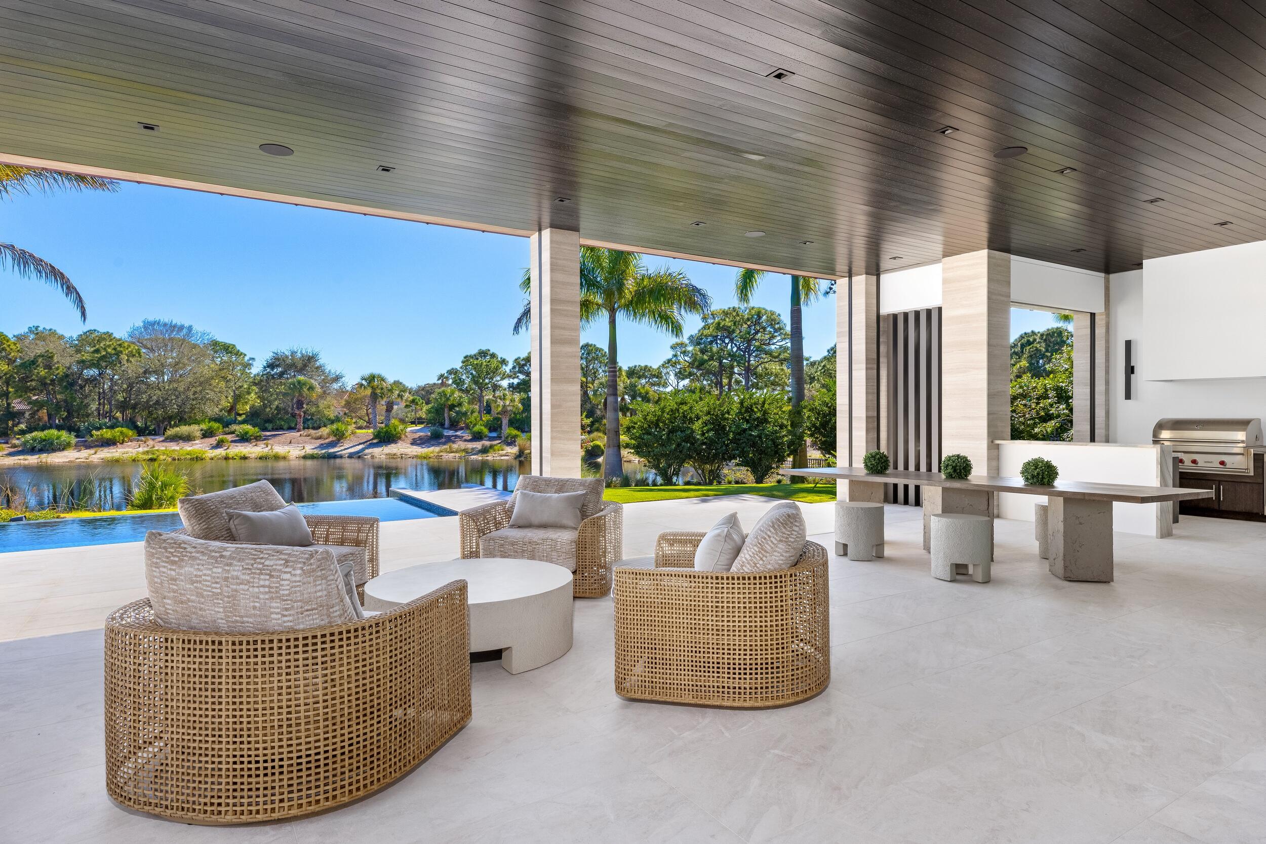 228 Bears Clb Jupiter, FL 33477