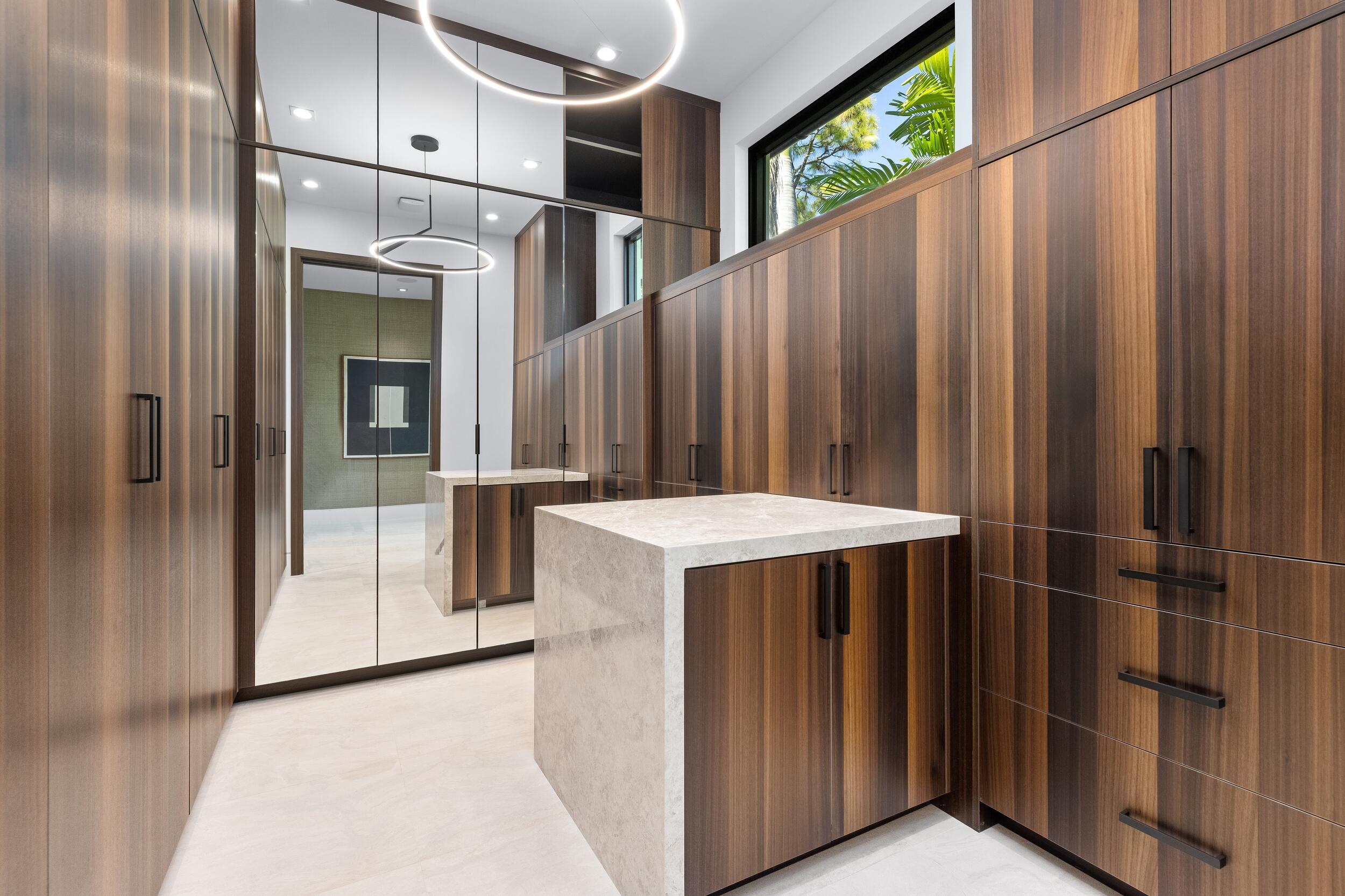 228 Bears Clb Jupiter, FL 33477