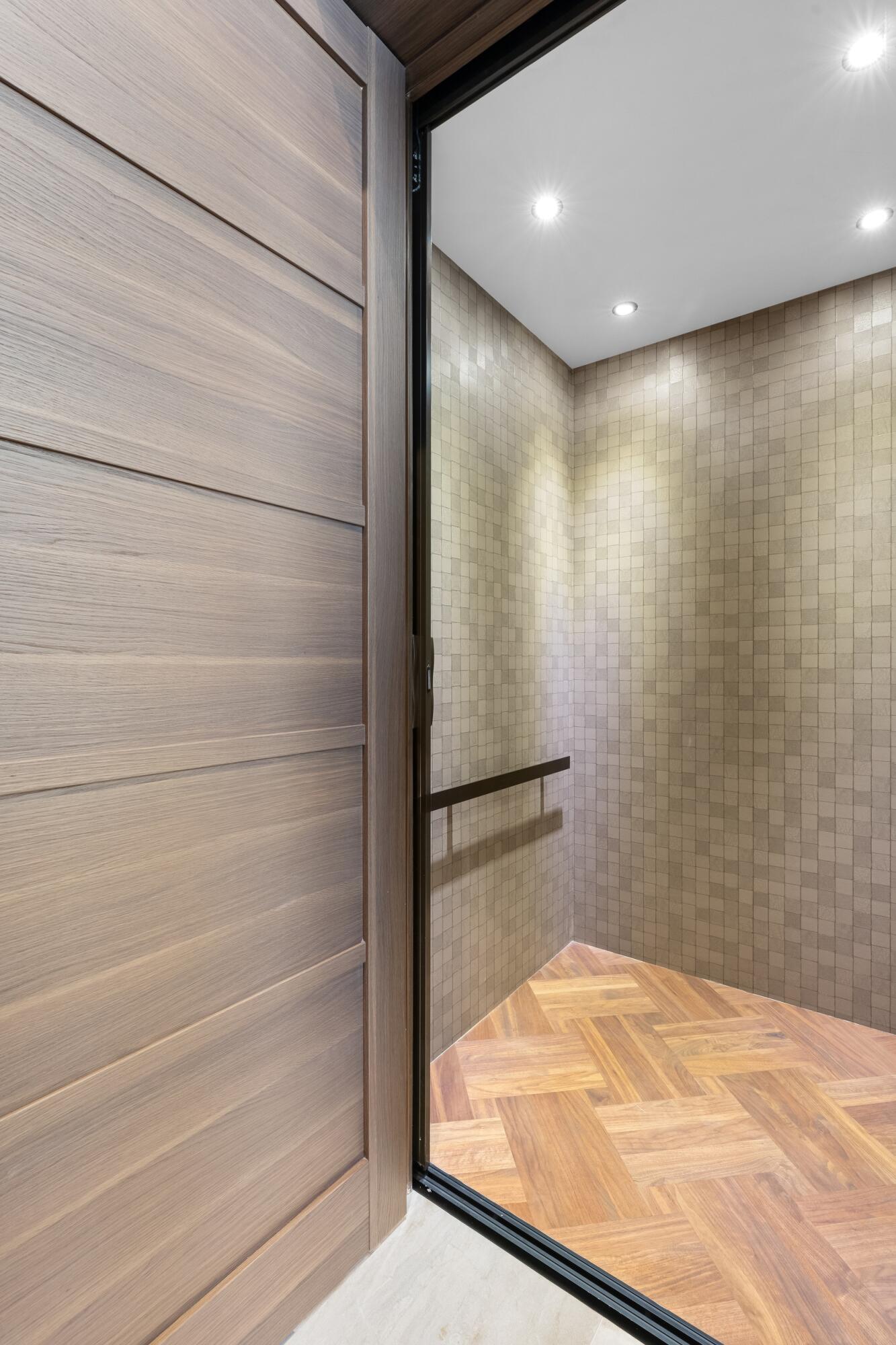 228 Bears Clb Jupiter, FL 33477