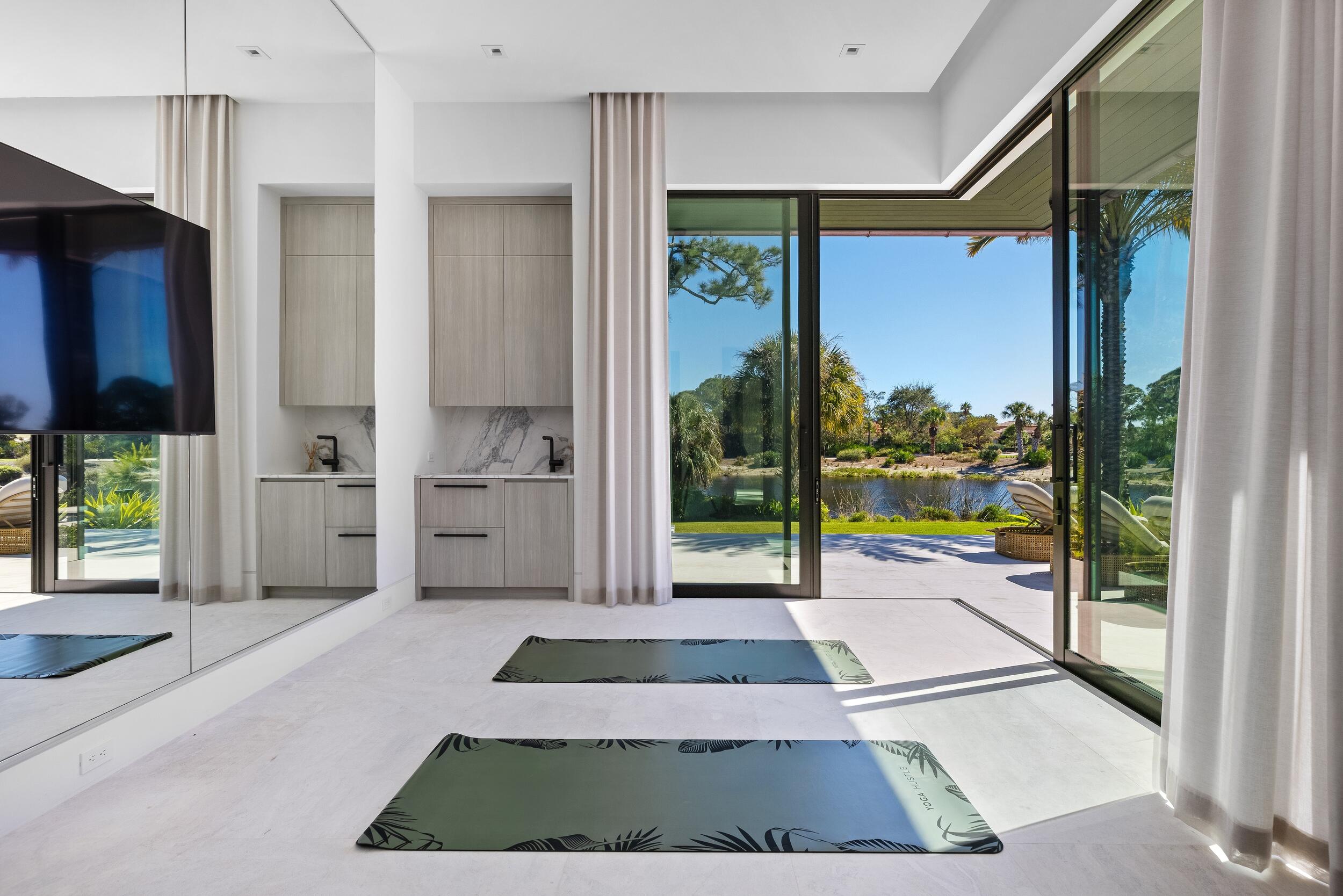 228 Bears Clb Jupiter, FL 33477