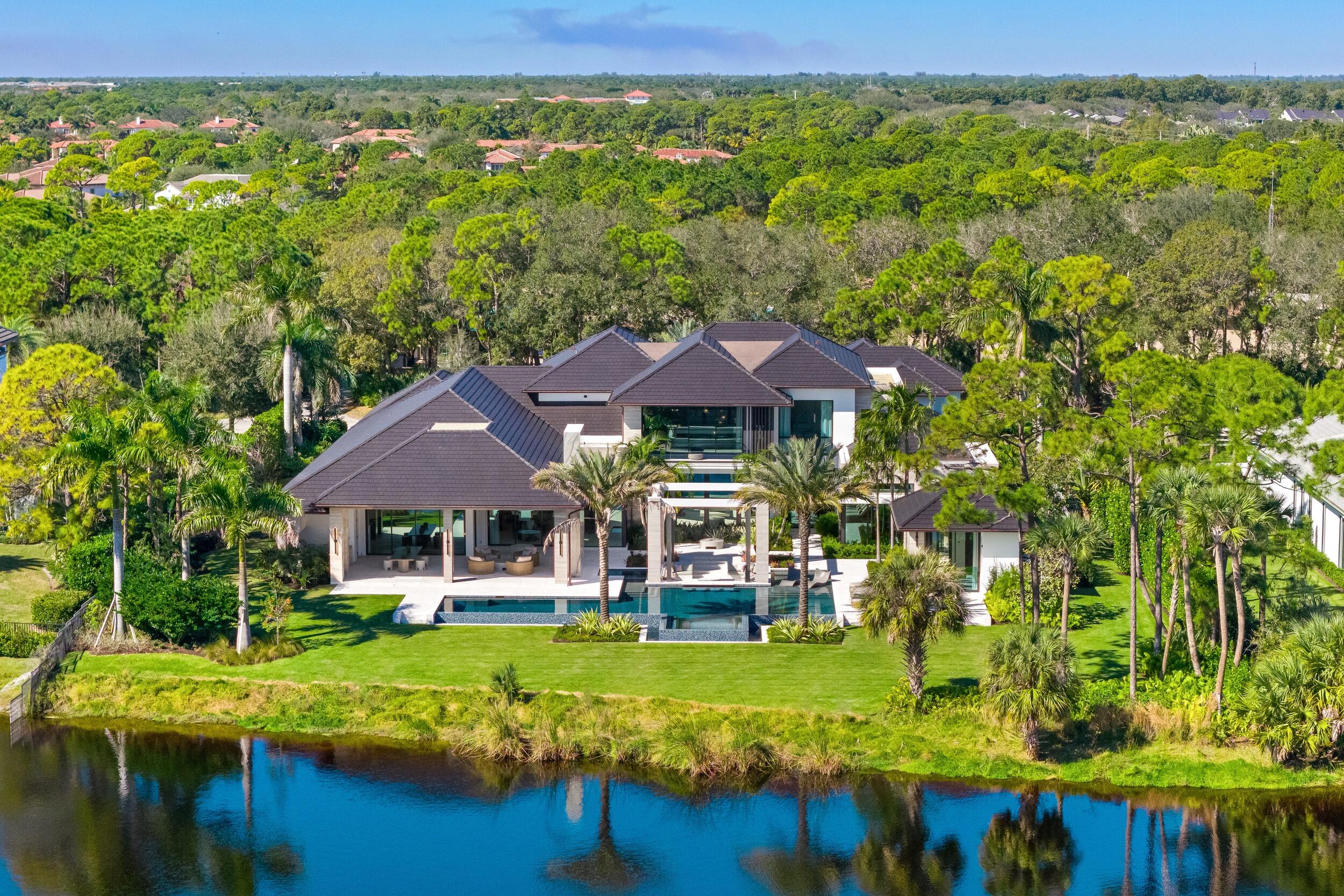 228 Bears Clb Jupiter, FL 33477