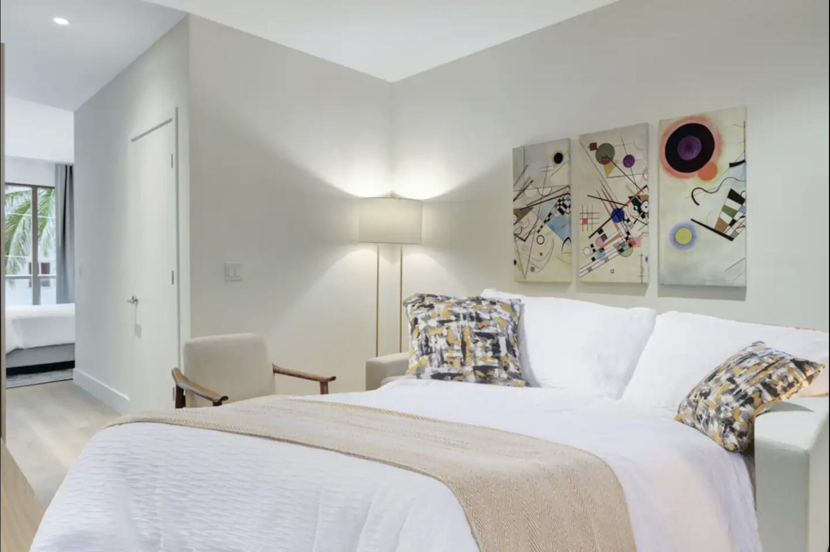 229 SW 9th #201 Miami, FL 33130