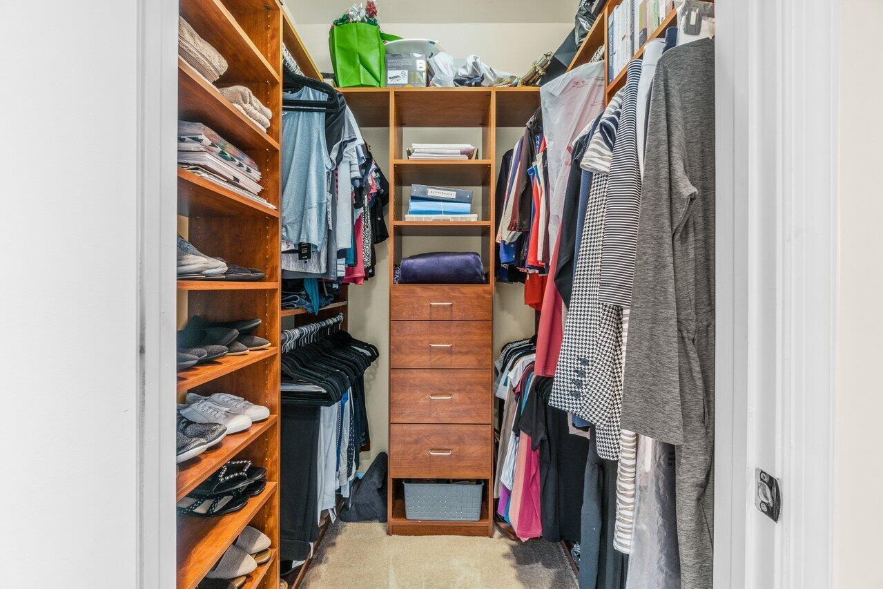 2650 Lake Shr #302 Riviera Beach, FL 33404