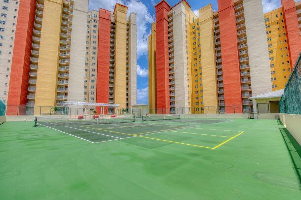 2650 Lake Shr #302 Riviera Beach, FL 33404