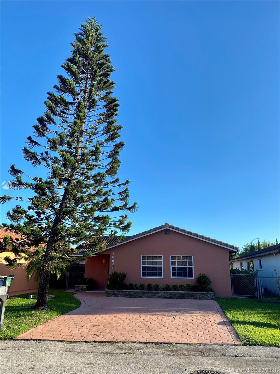 10628 SW 68th Ter