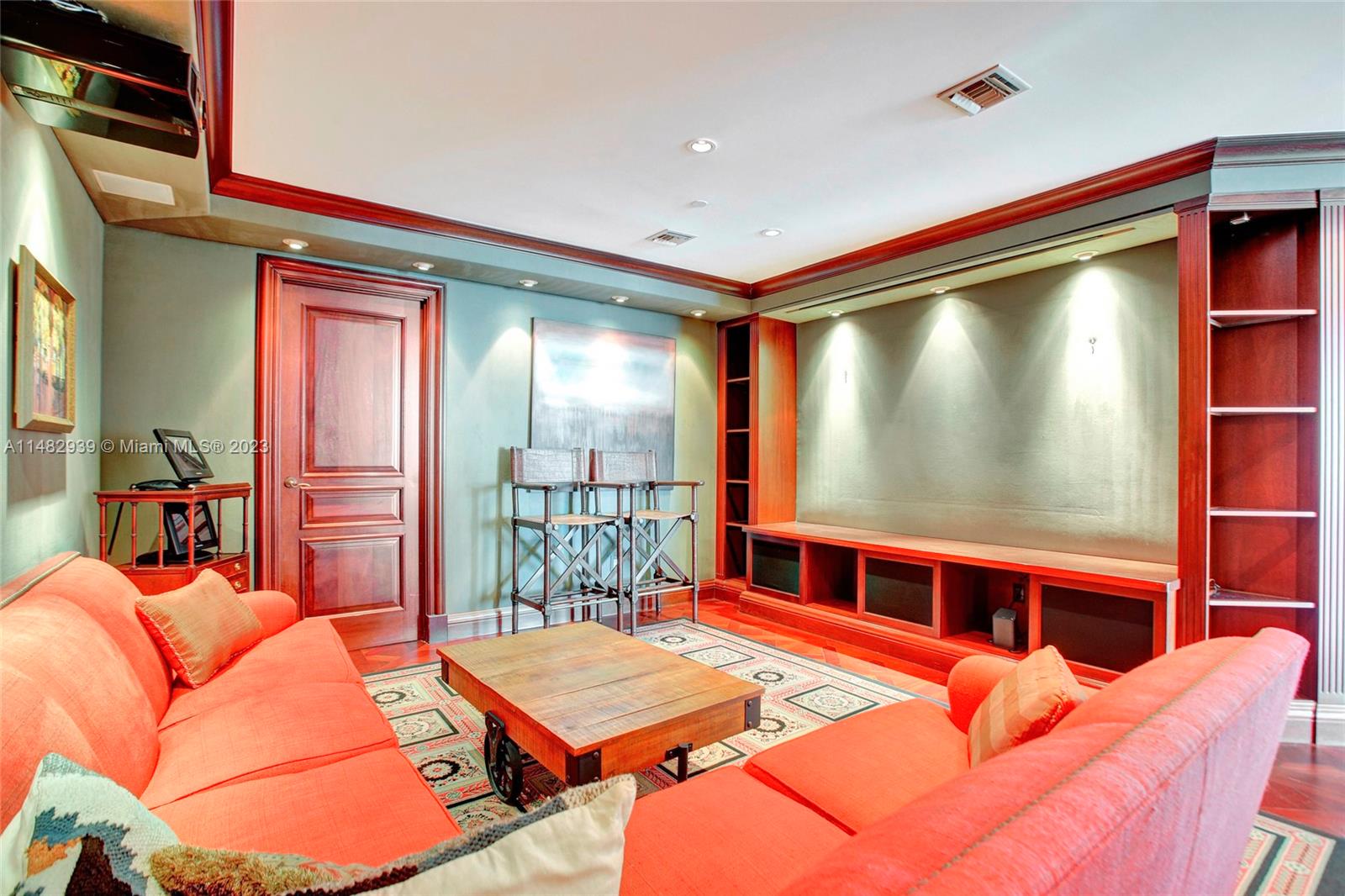 6051 N Ocean Dr #PH5 Hollywood, FL 33019