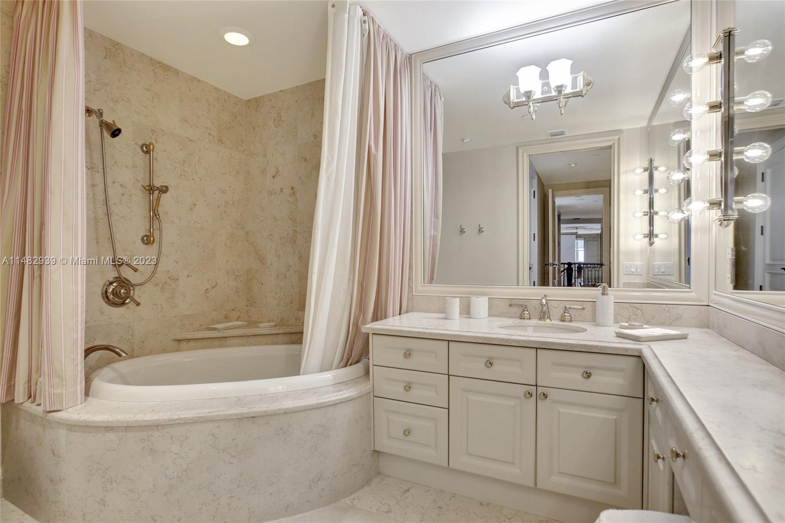 6051 N Ocean Dr #PH5 Hollywood, FL 33019