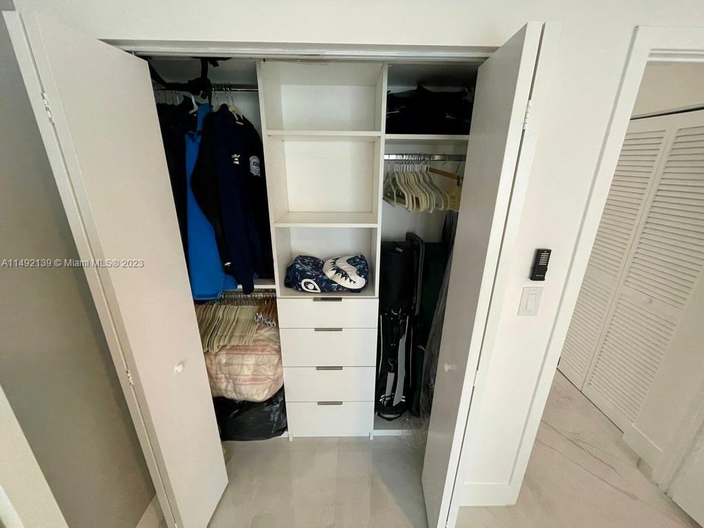 79 SW 12th St #2412-S Miami, FL 33130