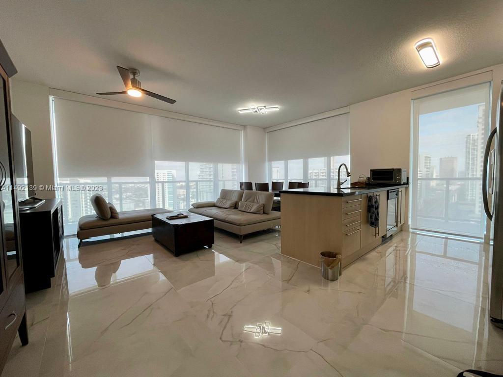 79 SW 12th St #2412-S Miami, FL 33130