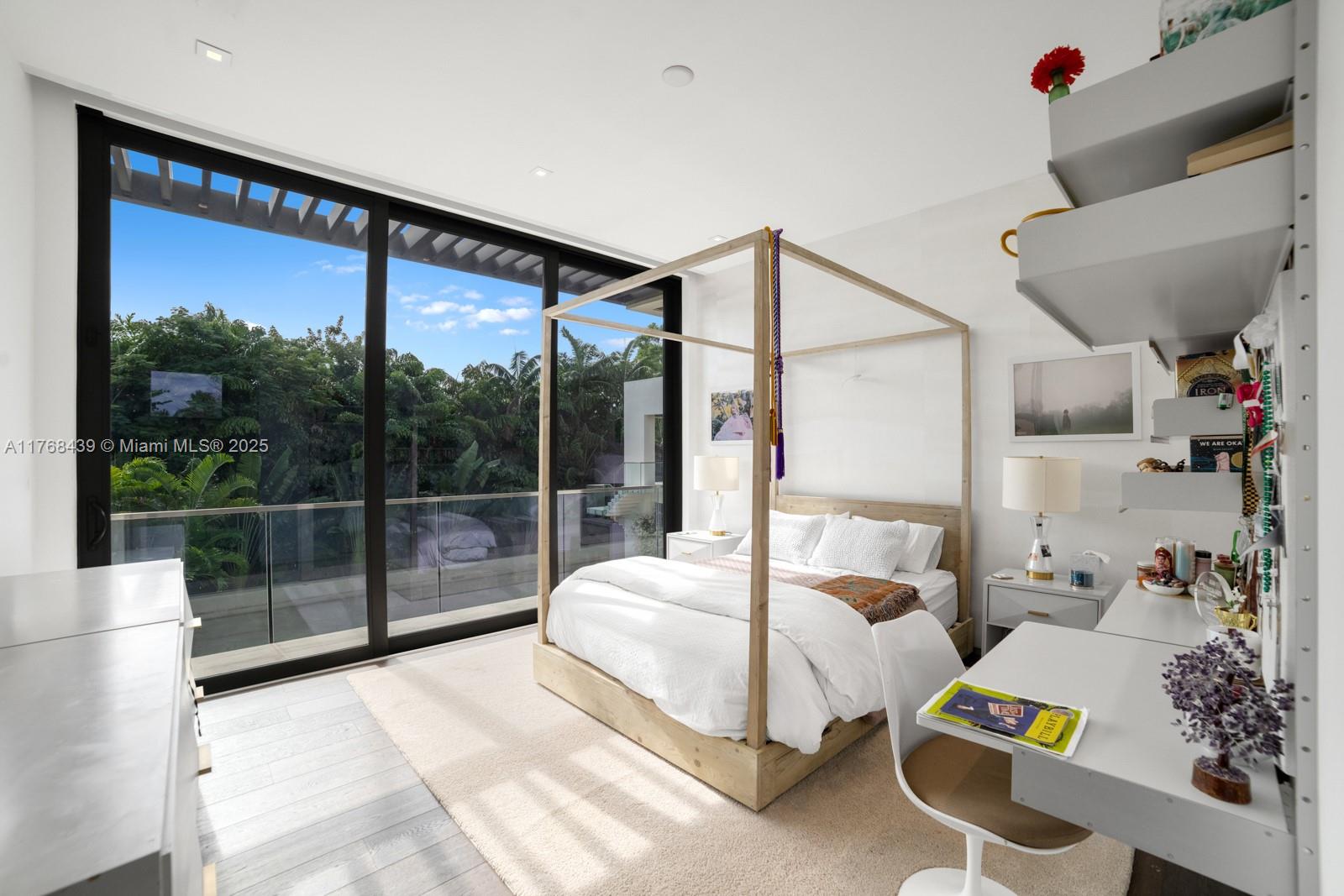 4780 SW 86th Ter Miami, FL 33143