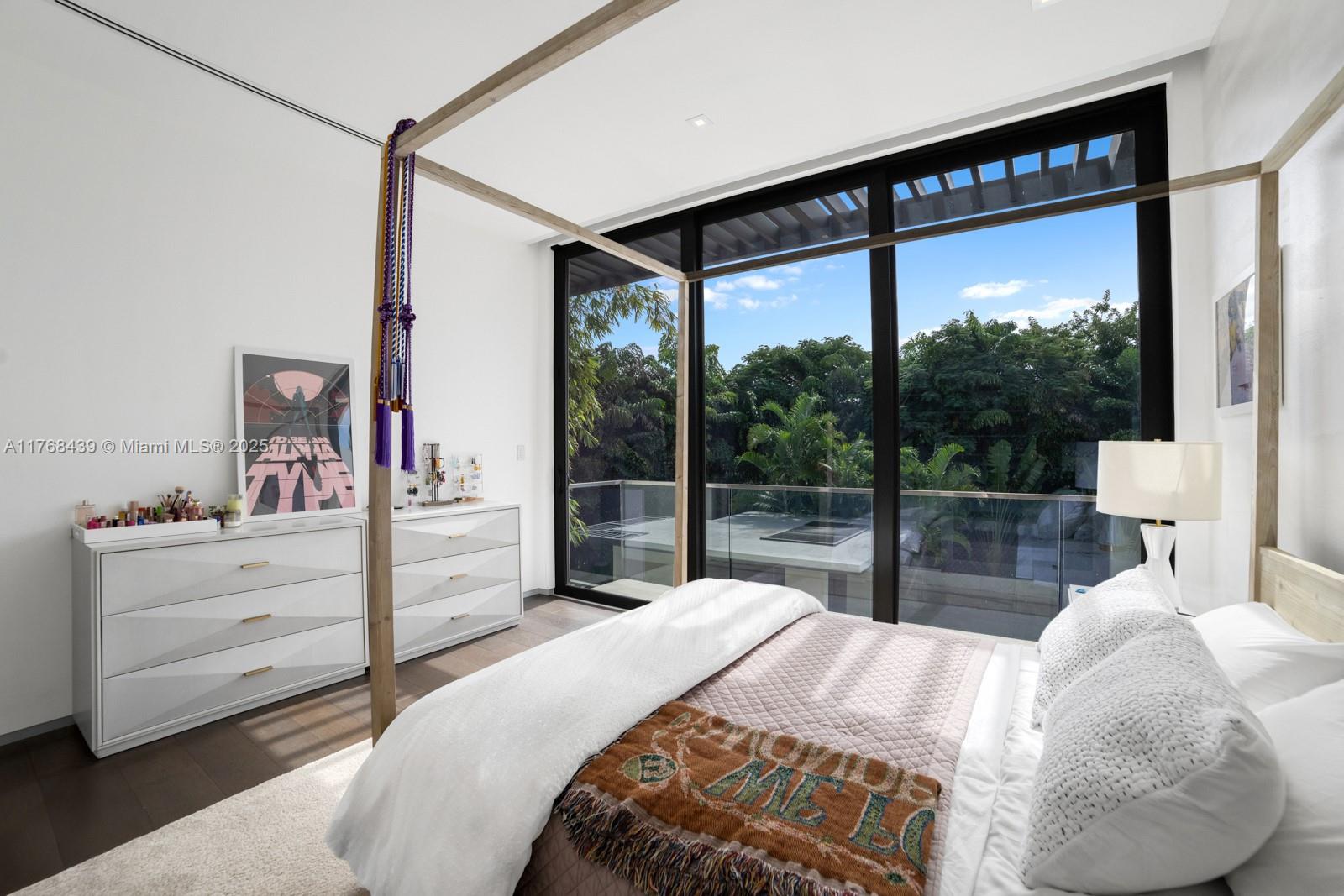 4780 SW 86th Ter Miami, FL 33143