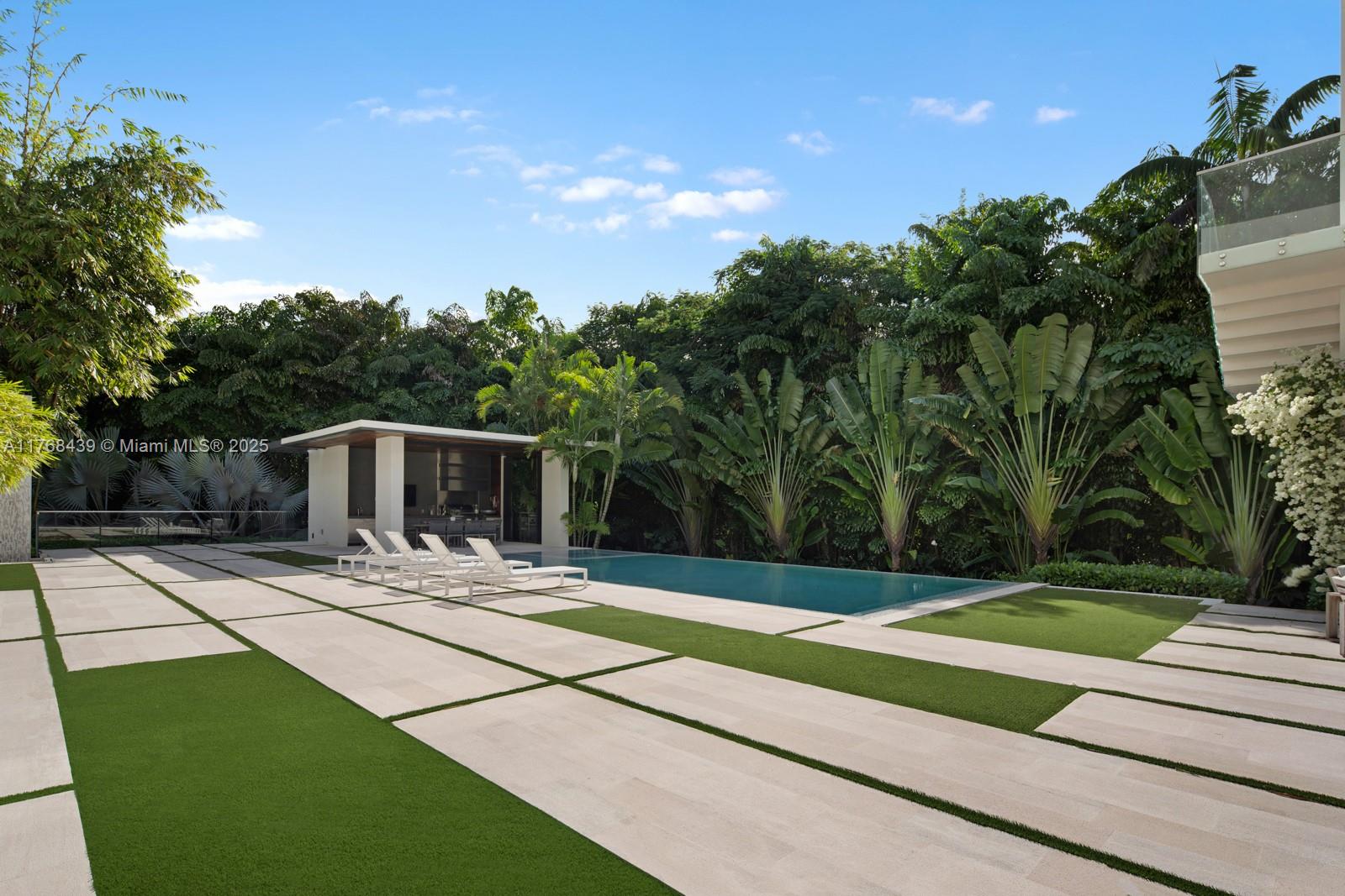 4780 SW 86th Ter Miami, FL 33143