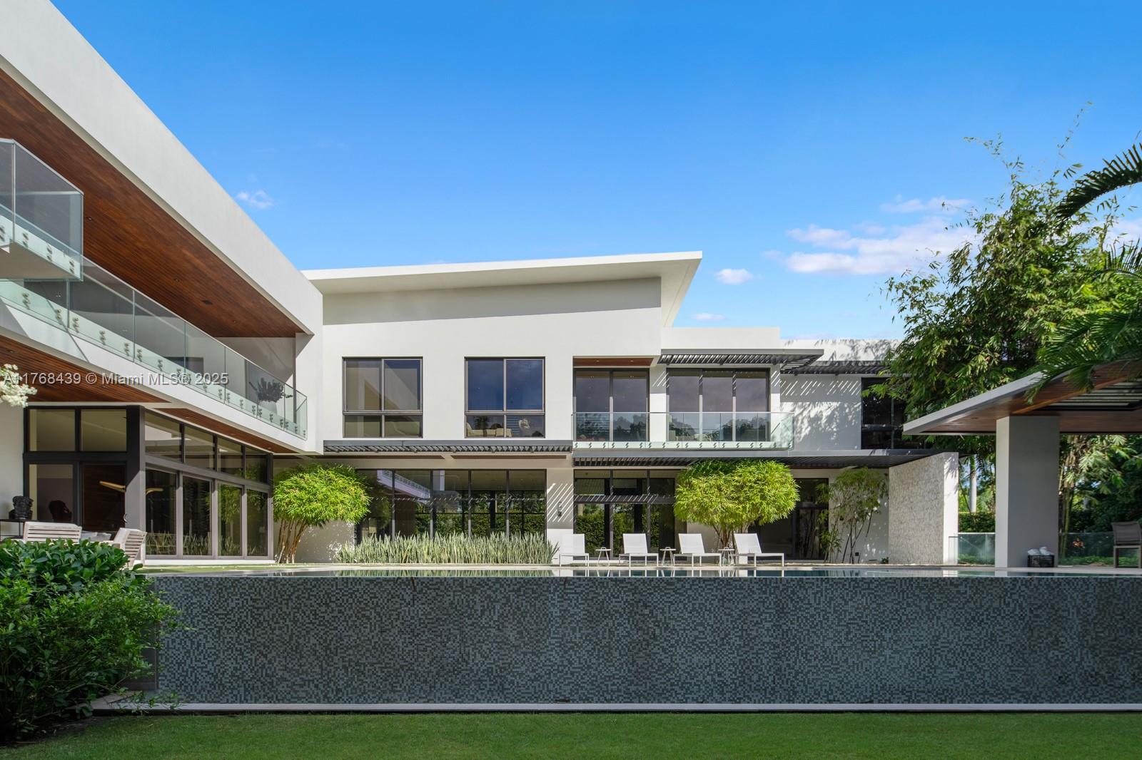 4780 SW 86th Ter Miami, FL 33143