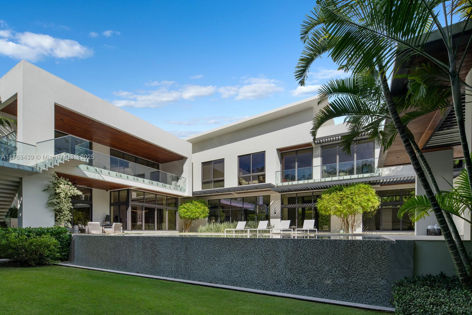 4780 SW 86th Ter Miami, FL 33143