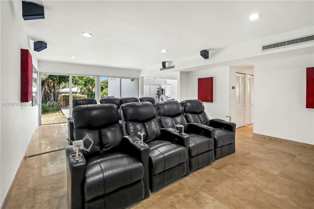 4050 NE 25th Ave Lighthouse Point, FL 33064