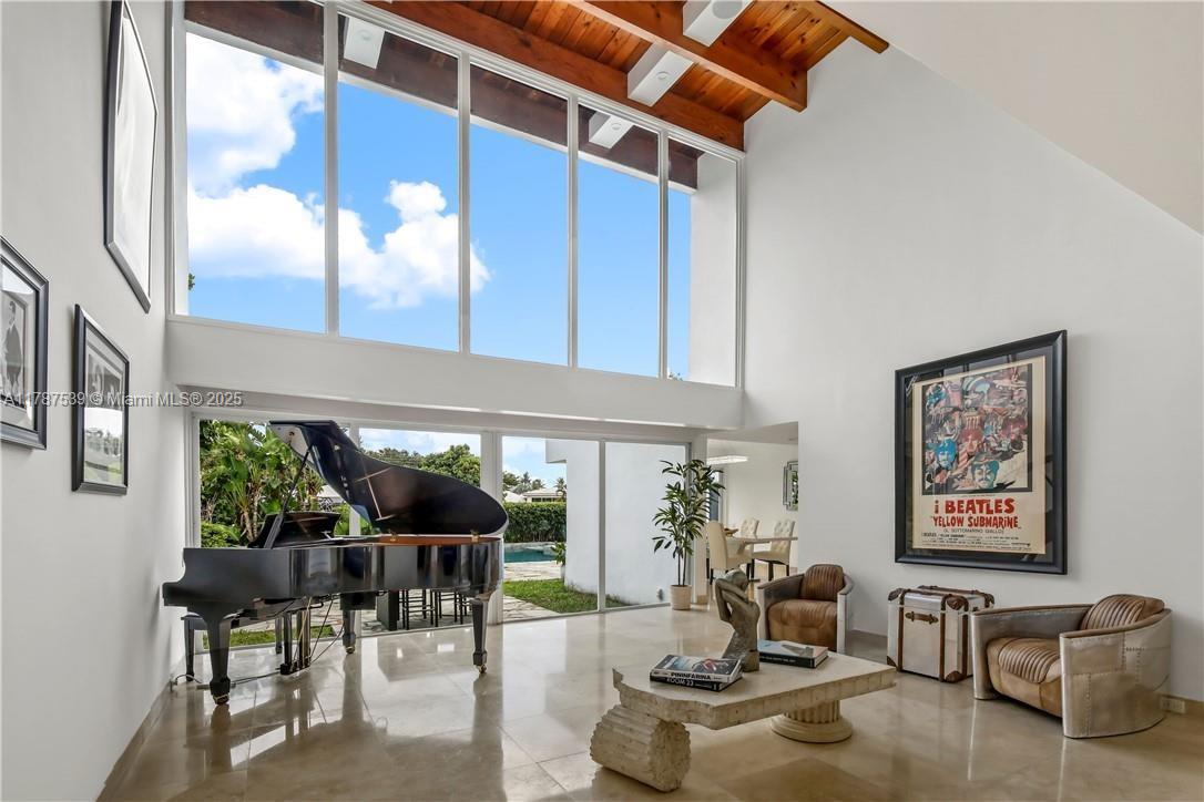 4050 NE 25th Ave Lighthouse Point, FL 33064