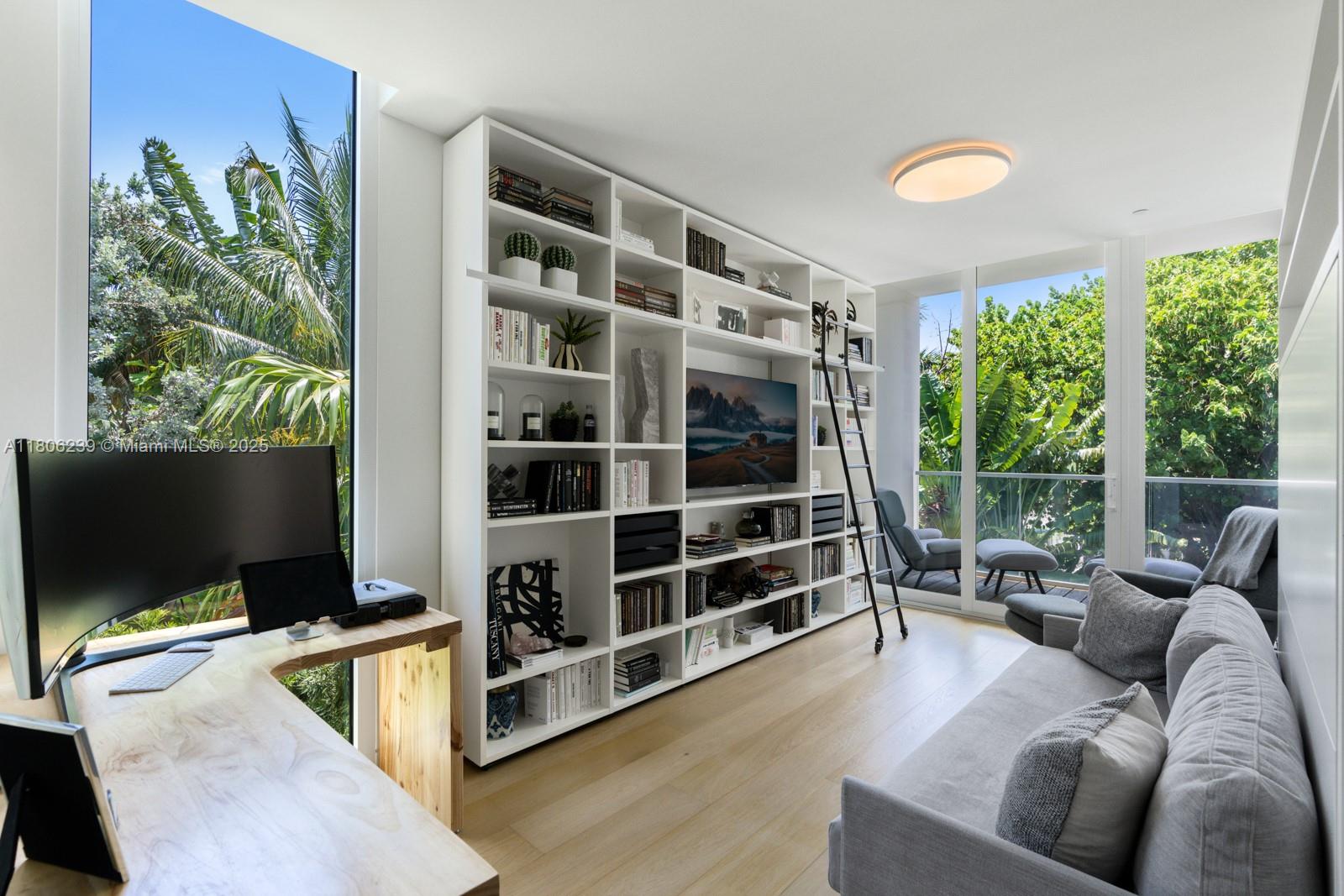 4700 N Meridian Ave Miami Beach, FL 33140