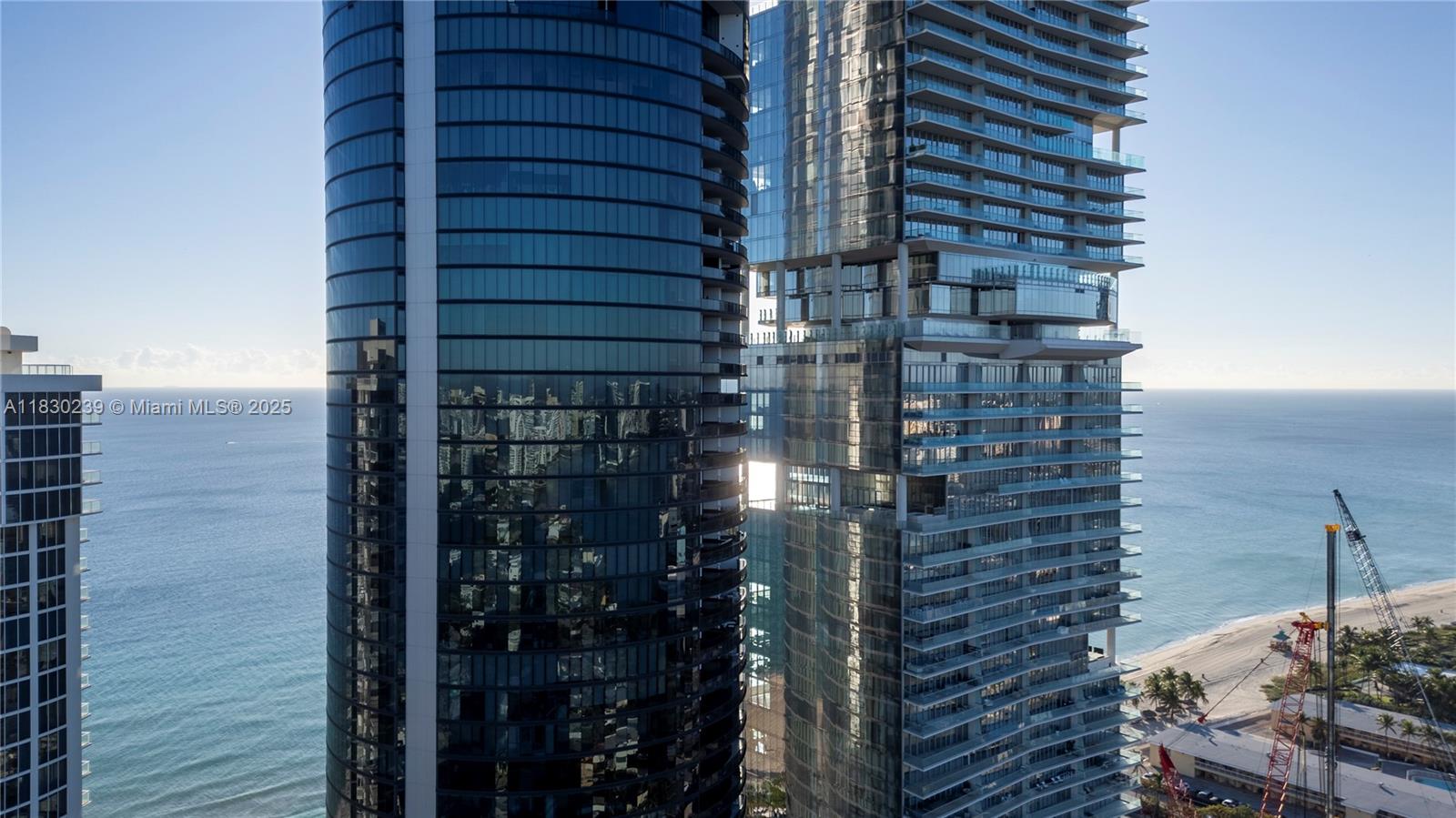 image Porsche Design Tower11