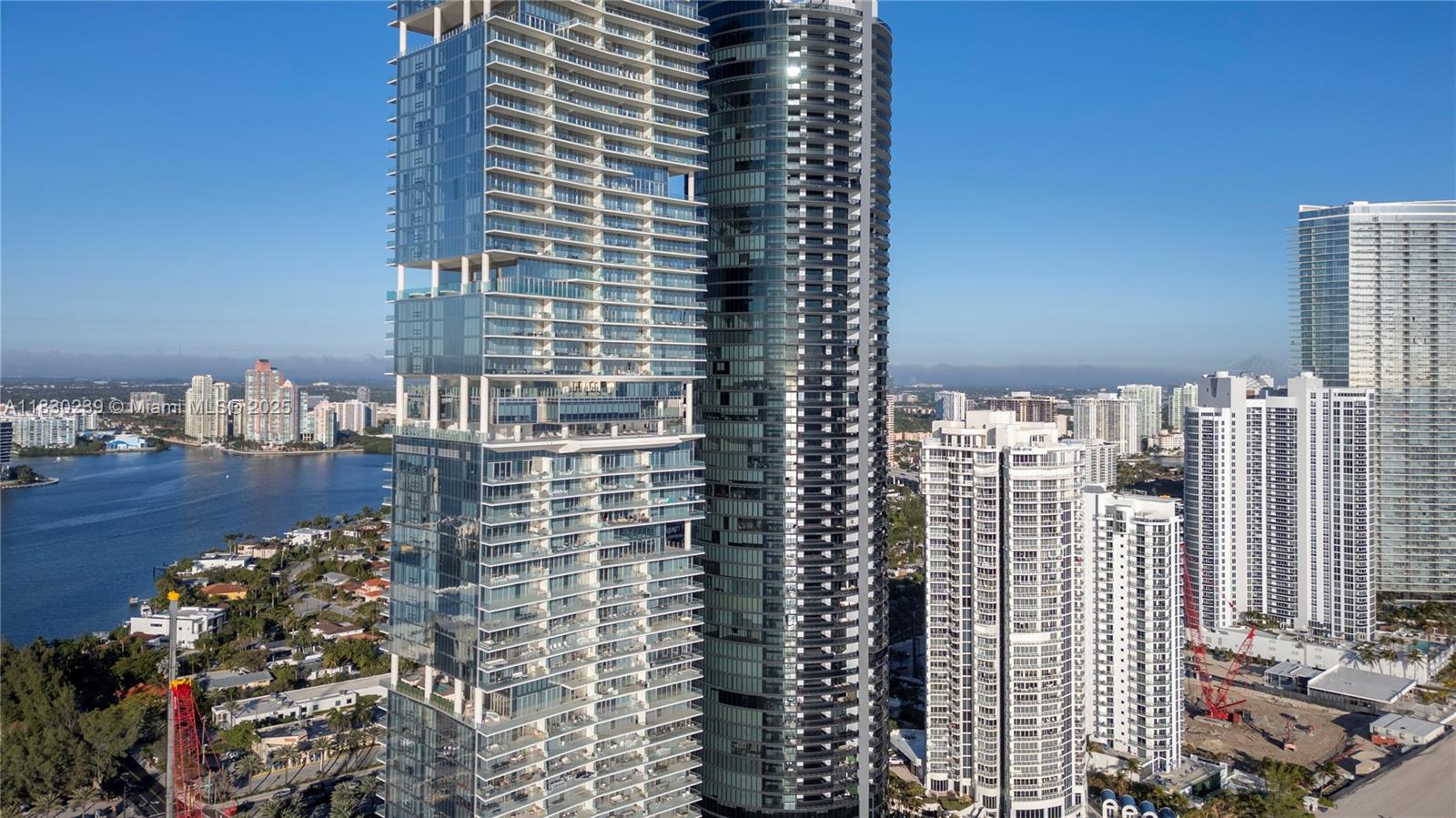 image Porsche Design Tower12